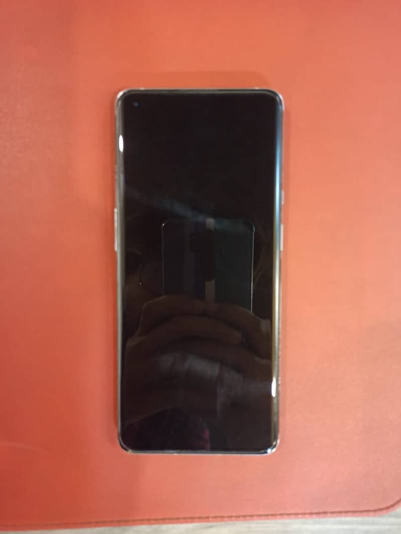 One plus 9pro in very good condition 2