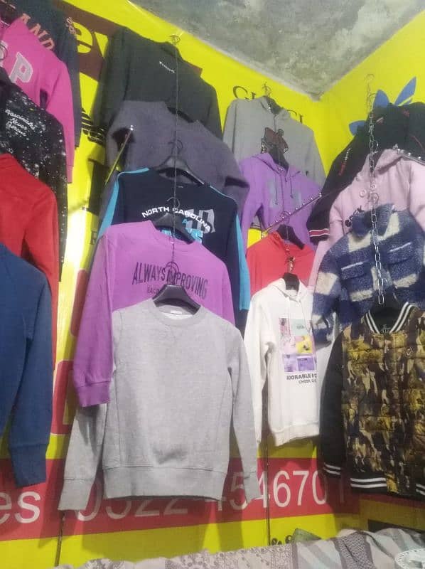 A+ mall shop chohrni hai mai by bhr jana hai 4