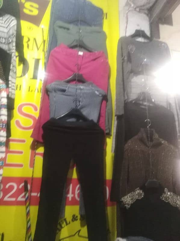 A+ mall shop chohrni hai mai by bhr jana hai 6