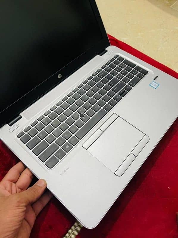 Hp Elitebook 850 G3 I7)6th Gen with 2 Gb dedicated card. 2