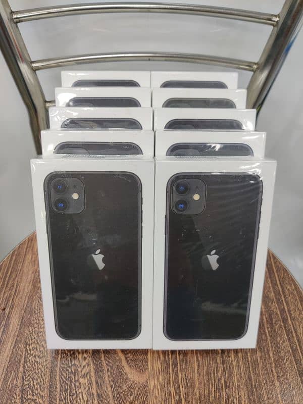 iphone 11 64gb JV box pack Non active black VIP PRICE 0