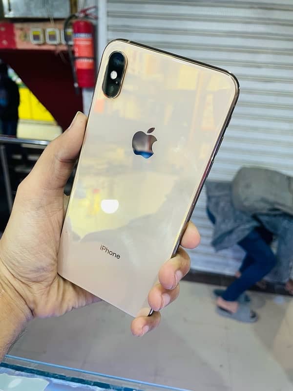 iPhone XS Max 256gb PTA Approved Gold 1