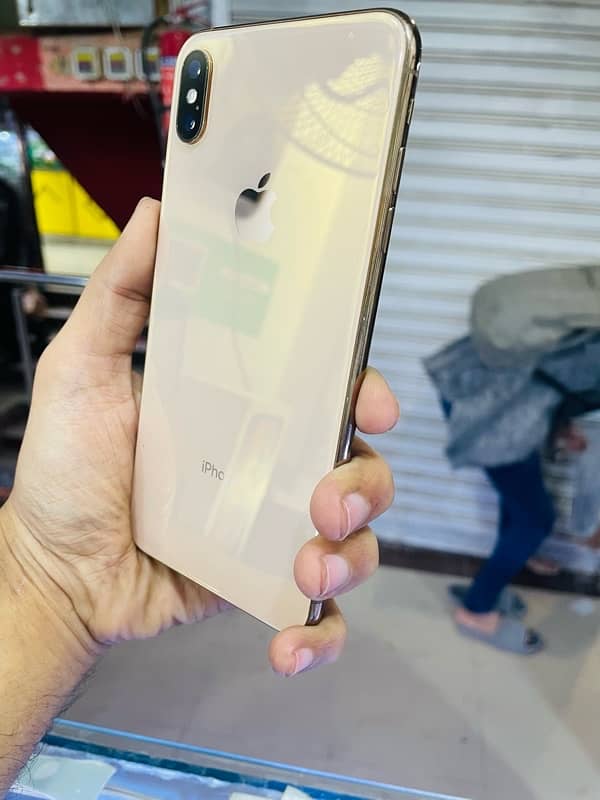 iPhone XS Max 256gb PTA Approved Gold 7