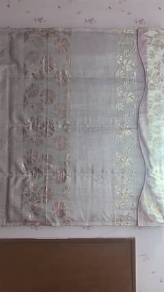 pair of curtains/blinds