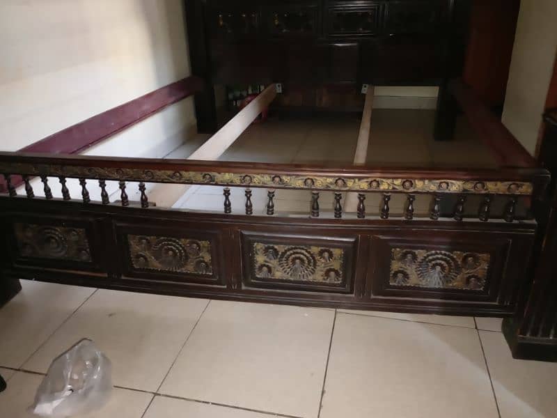 Pure shesham Wooden bed 3