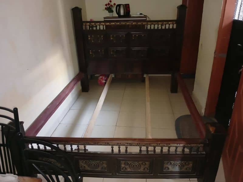 Pure shesham Wooden bed 5