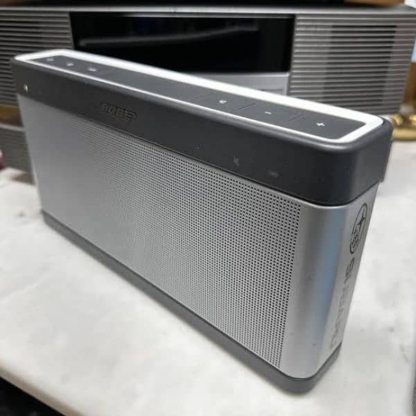 Bose Soundlink III Bluetooth Speaker 0