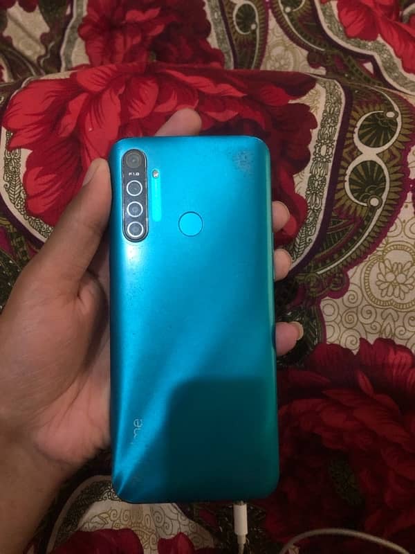 realme 5i 4/64 withe box 1