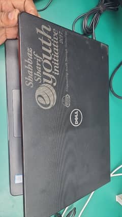 dell vostro 3468 i7 7th gen 8,500gb lush condition