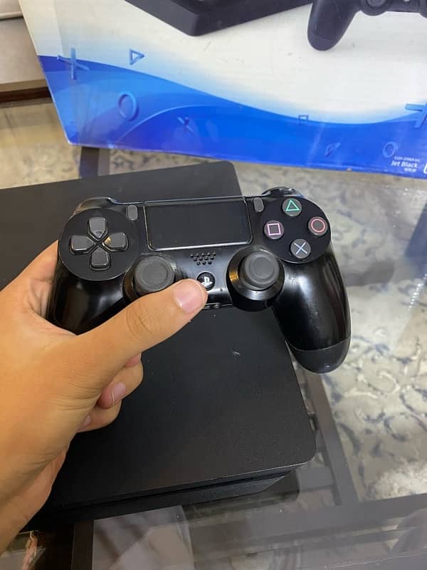 PS4-Slim Black 500 GB 6