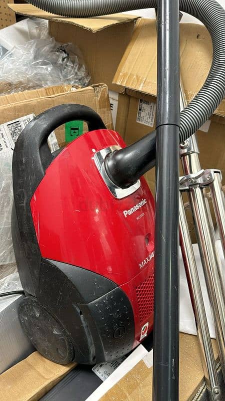 Panasonic MC-CG520 Vacuum Cleaner urgent sale 1