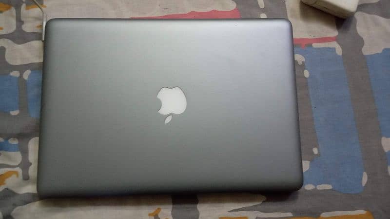 MacBook pro 2012 8gb ram, 256 SSD. 0