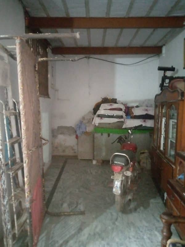 5 Marla Old House Urgent Sale 4