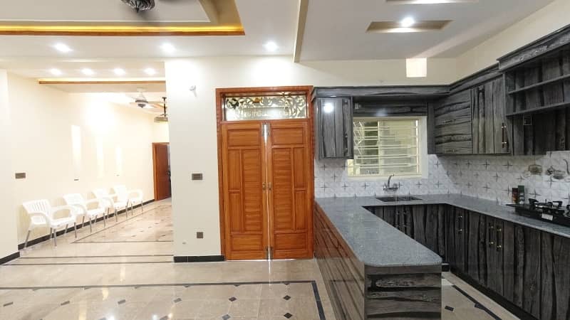 Luxury 5 Marla Furnished House, All Facilities For Sale 22