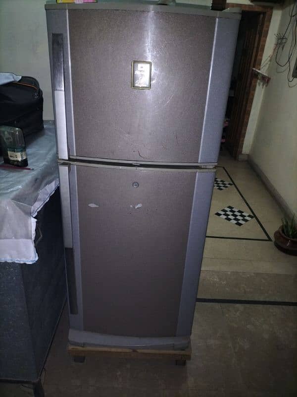 Medium Dawlance Refrigerator for Sale 0