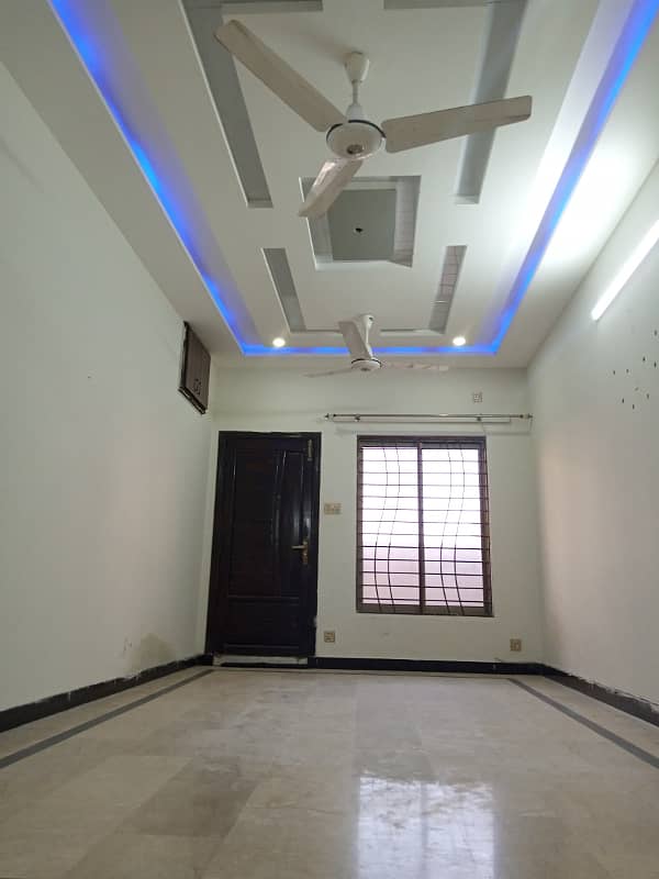 7 Marla Ground Portion Availabe For Rent in G-15 Islamabad. 5