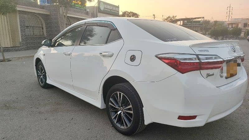 Toyota Altis Grande 2020 CVT-i 1.8 5