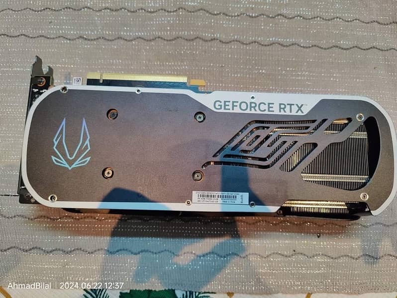 ZOTAC GAMING GeForce RTX 4070 Trinity 3