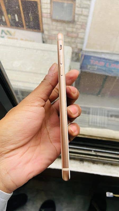 iPhone 8plus 256gb Read ad 3