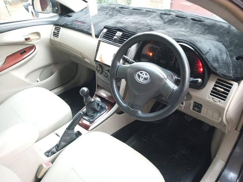 Toyota Corolla GLI 2011 Manual Excellent Condition in DHA Karachi 4