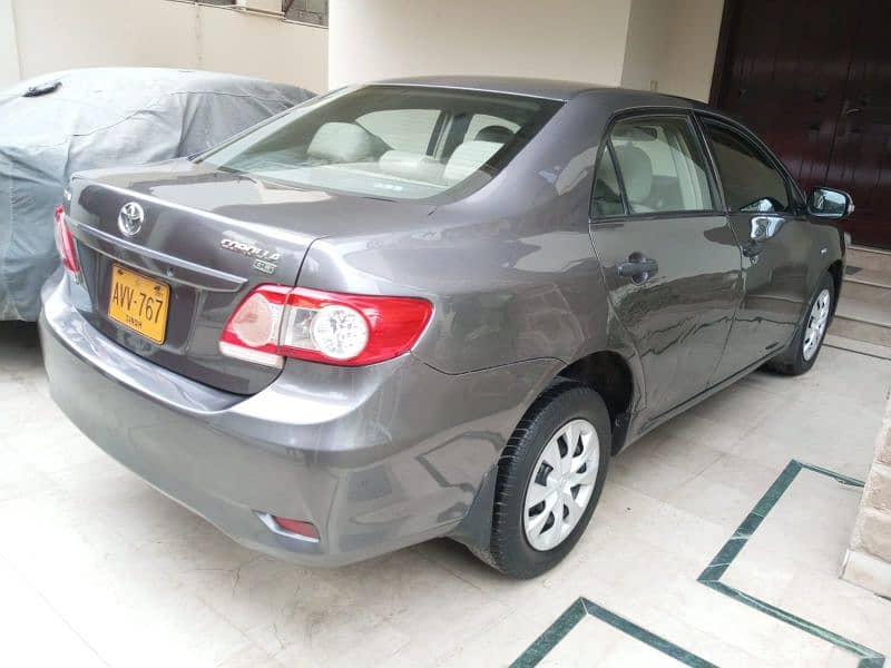 Toyota Corolla GLI 2011 Manual Excellent Condition in DHA Karachi 5