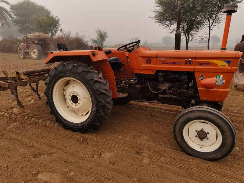 New Holland 480 Tractor Model 2023 4