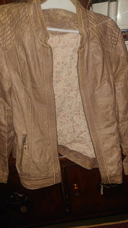 Fresh Condition Leather Jacket Ready For Wear 5