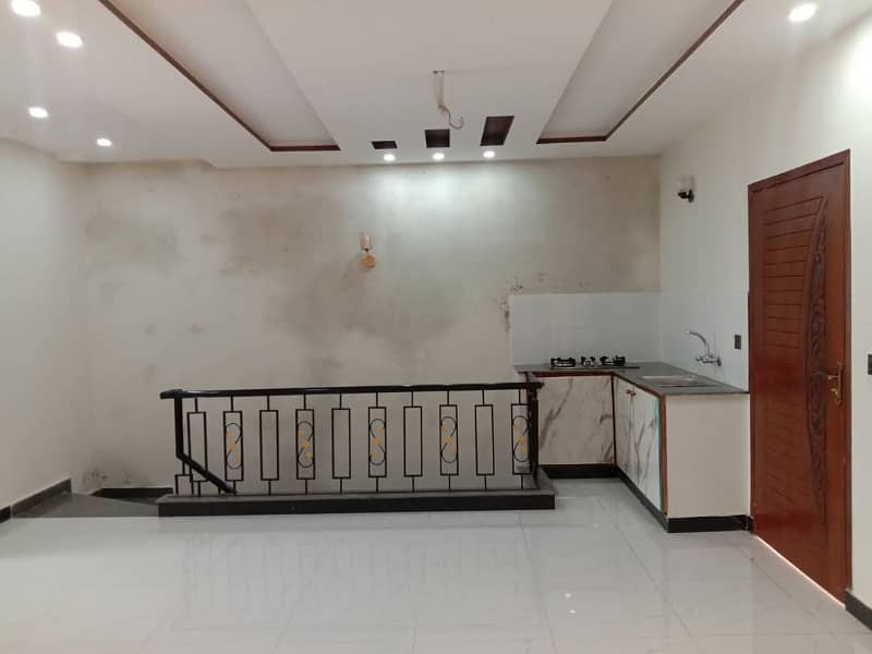 1 Kanal House for Rent in Johar Town main road school academy office (Call center + Software house) 1