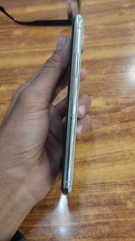 iphone x 64gb pta approved 1