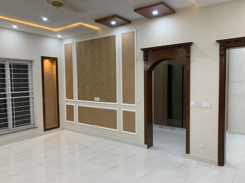 House For Grabs In 1 Kanal Lahore 9