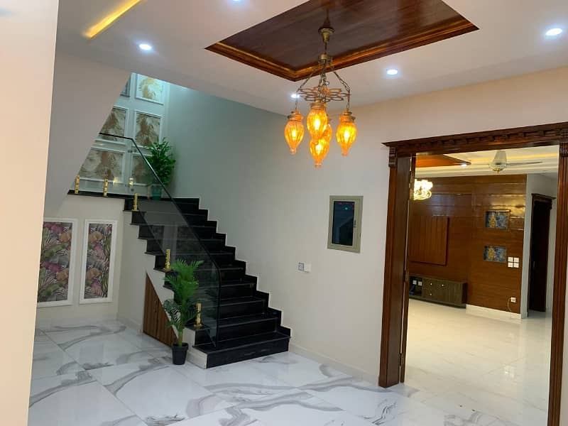 House For Grabs In 1 Kanal Lahore 27