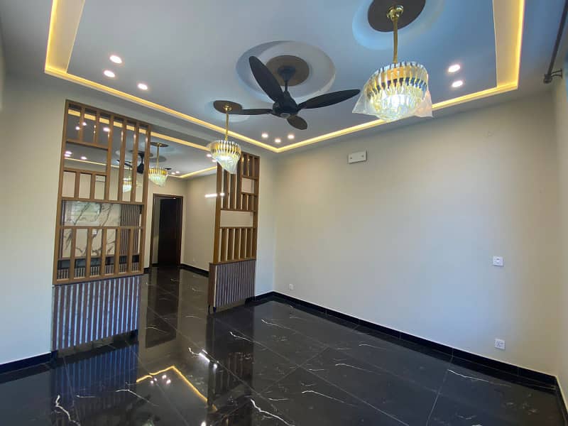 10 Marla Brand new fully designer lower portion for RENT in BAHRIA TOWN PHASE 8 ( overseas enclave ) sector 3 3