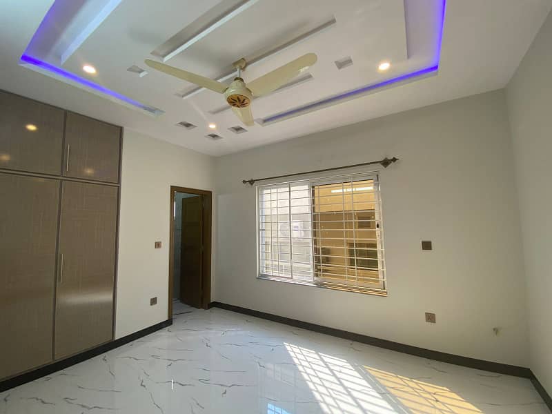 7 Marla FULLY LUXURY Upper Portion Available FOR RENT In Bahria Town Phase 8 3