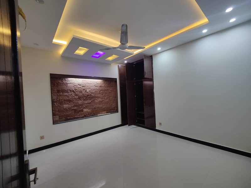 7 Marla designer HOUSE available( FOR RENT ) in Bahria town phase 8 (ALI BLOCK) 7