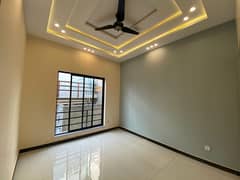 7 Marla Luxury Lower Portion Available FOR RENT In Bahria Town Phase 8 USMAN BLOCK