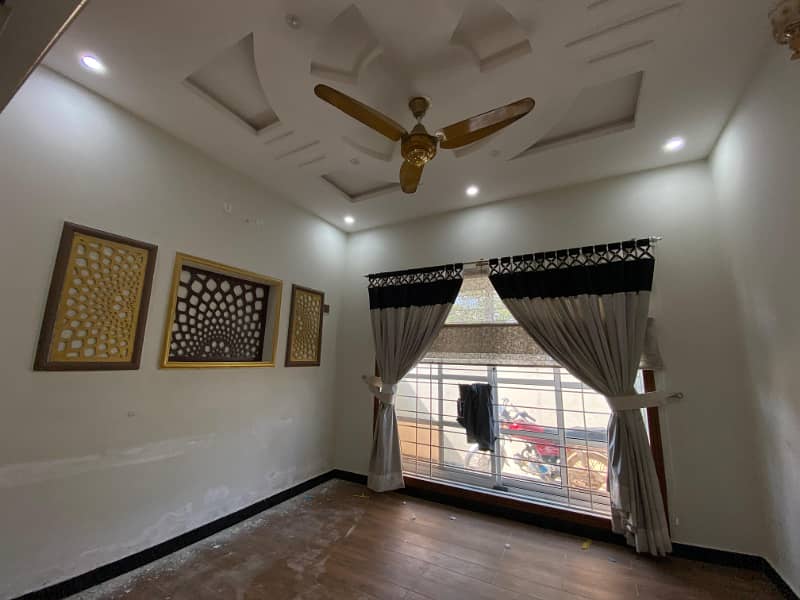 5 Marla Designer House Available FOR RENT IN BAHRIA TOWN PHASE 8 (M BLOCK) 5