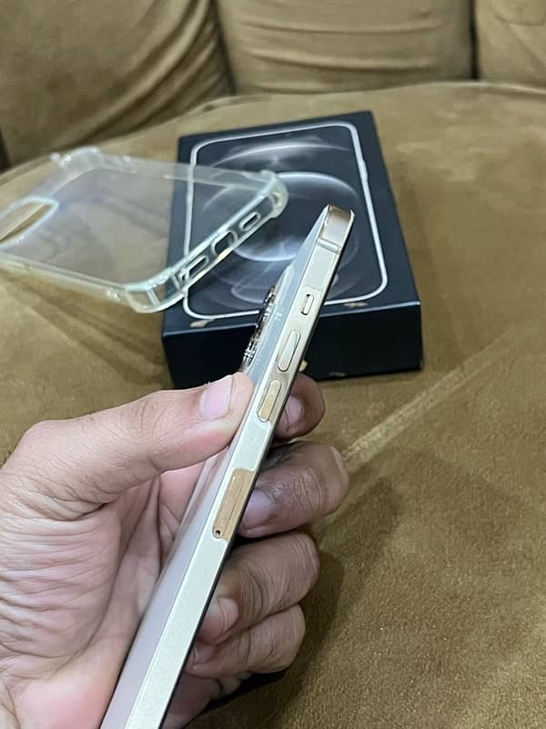 Iphone 12 Pro Max (Pta Approved) 6