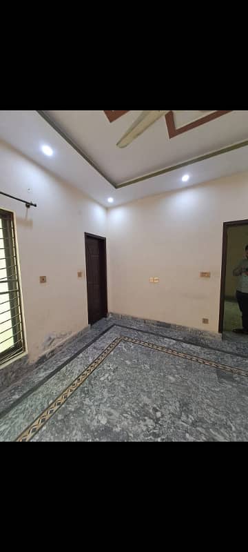 5 marla upper portion for rent in nawab town for bachelor and Silent office 1