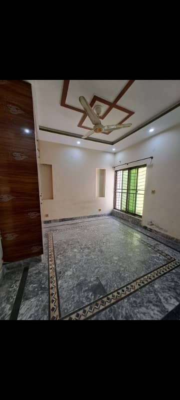 5 marla upper portion for rent in nawab town for bachelor and Silent office 3