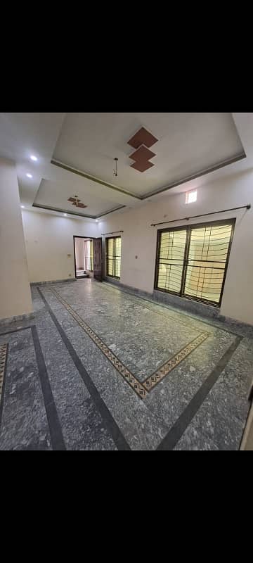 5 marla upper portion for rent in nawab town for bachelor and Silent office 5