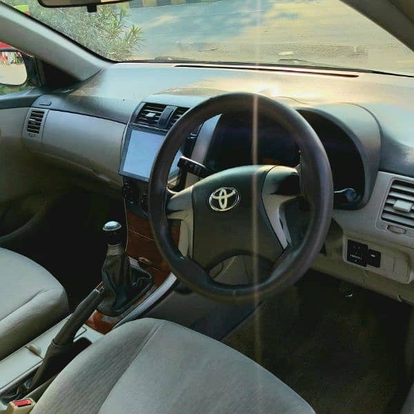 Toyota Corolla Altis 2010 5