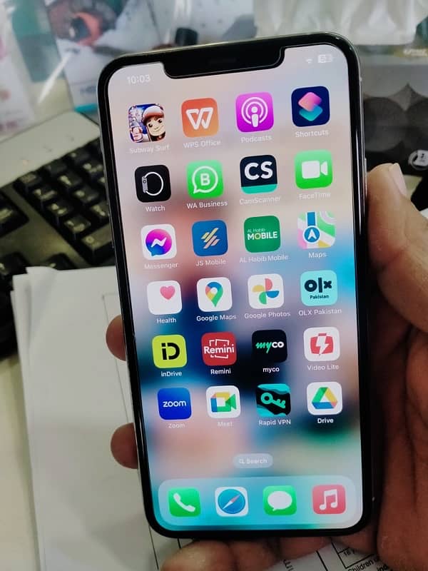 IPhone 11Pro Max 256gb Non PTA sale - 105,000/-PKR 4