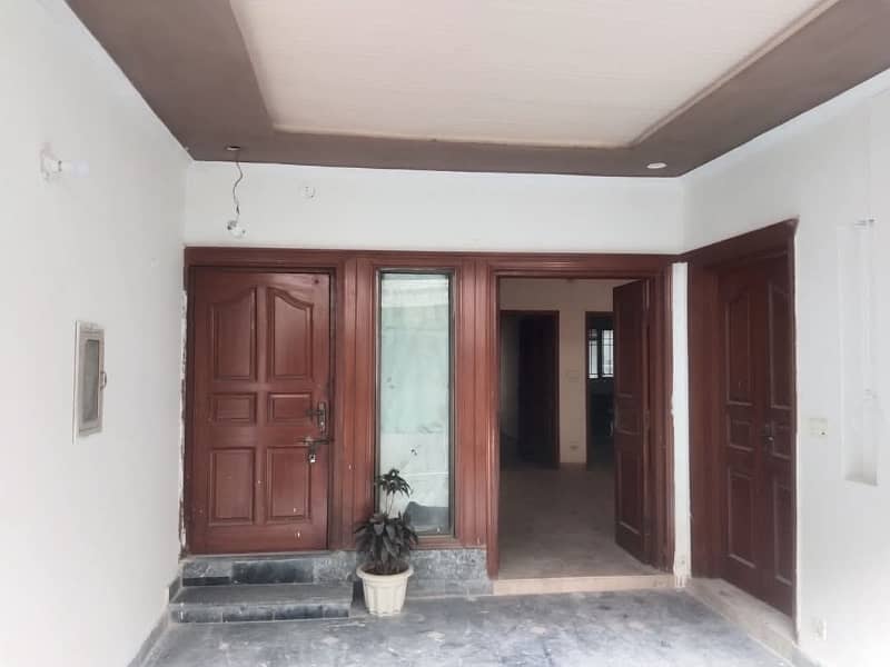 5 marla lower portion for rent in johar town for office software house and call centre and bachelor students+ jobholder 0