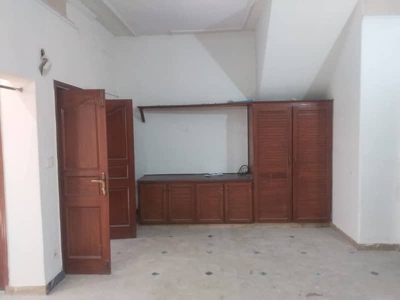 5 marla lower portion for rent in johar town for office software house and call centre and bachelor students+ jobholder 1