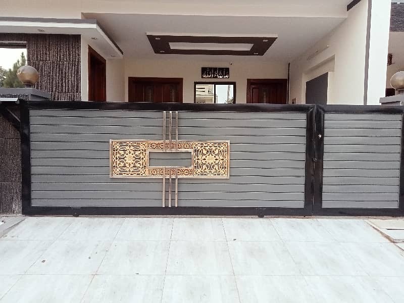 8 Marla Main double Road House available for sale in Faisal Town phase 1 of block A islamabad pakistan 0