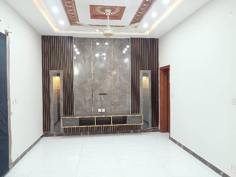 8 Marla Main double Road House available for sale in Faisal Town phase 1 of block A islamabad pakistan 12