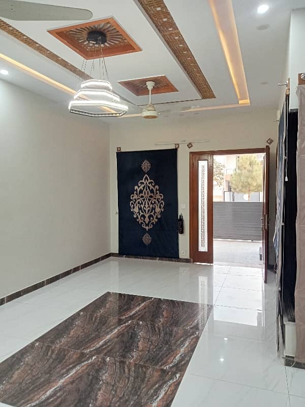 8 Marla Main double Road House available for sale in Faisal Town phase 1 of block A islamabad pakistan 13