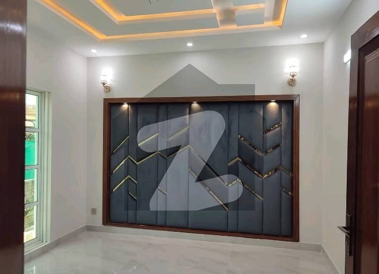 A Palatial Residence For Sale In Wapda Town Phase 1 - Block J3 Lahore 22