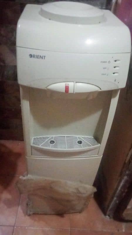 Orient Water Dispenser 0