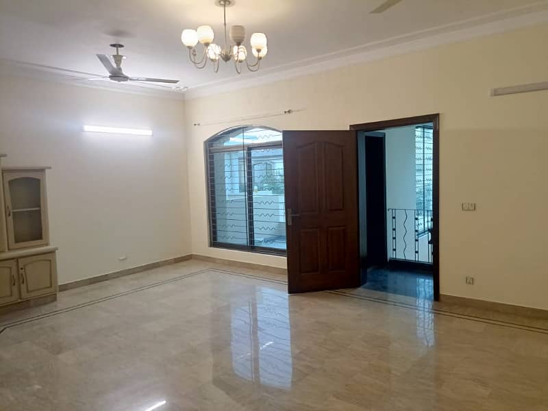 1 Kanal House for Rent in Garden Town for Family & office (Call center + Software house) 2